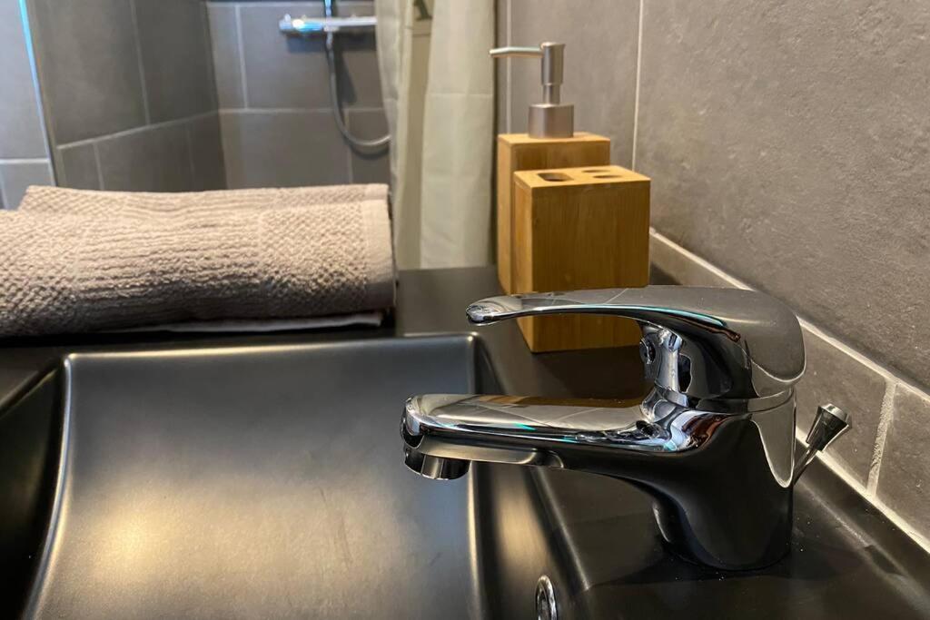 Apartamento « L'Escale » Le Port Exterior foto